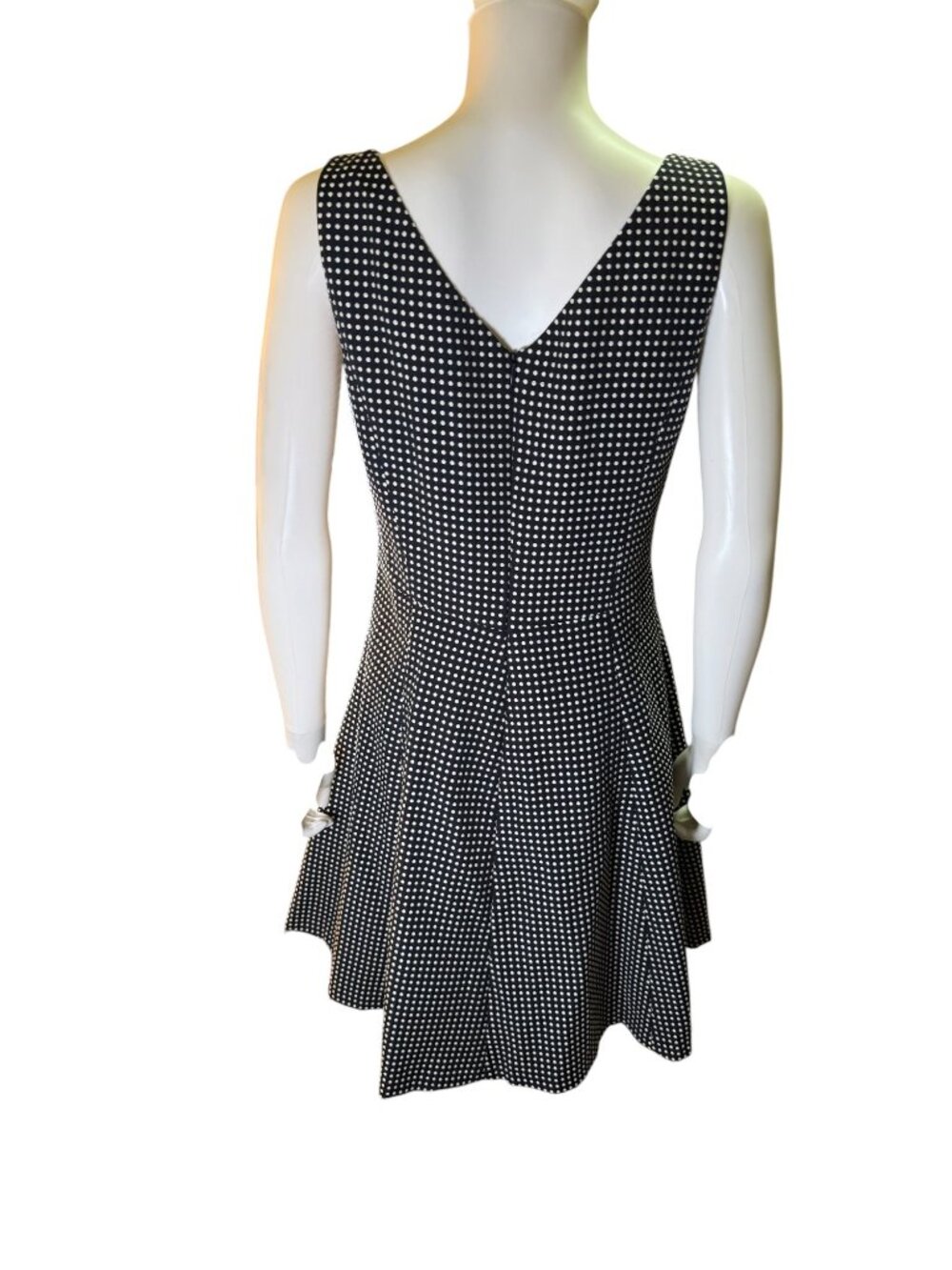 Lauren Ralph Lauren Black & White Polka Dot Fit & Flare Sleeveless Dress Size 8 - Picture 4 of 7